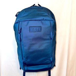 Yeti Crossroads 27L backpack